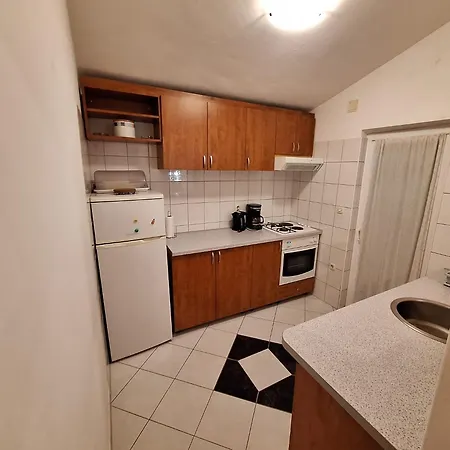 Krpan S Pogledom Na Apartment Mimice
